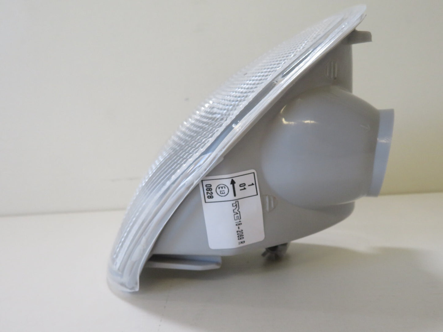 OS DRIVER RH FRONT INDICATOR LIGHT FOR VAUXHALL ASTRA 1991-1994 18-2069-11-2