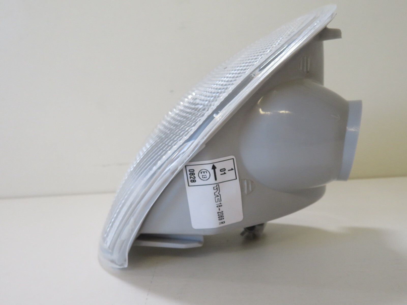 OS DRIVER RH FRONT INDICATOR LIGHT FOR VAUXHALL ASTRA 1991-1994 18-2069-11-2