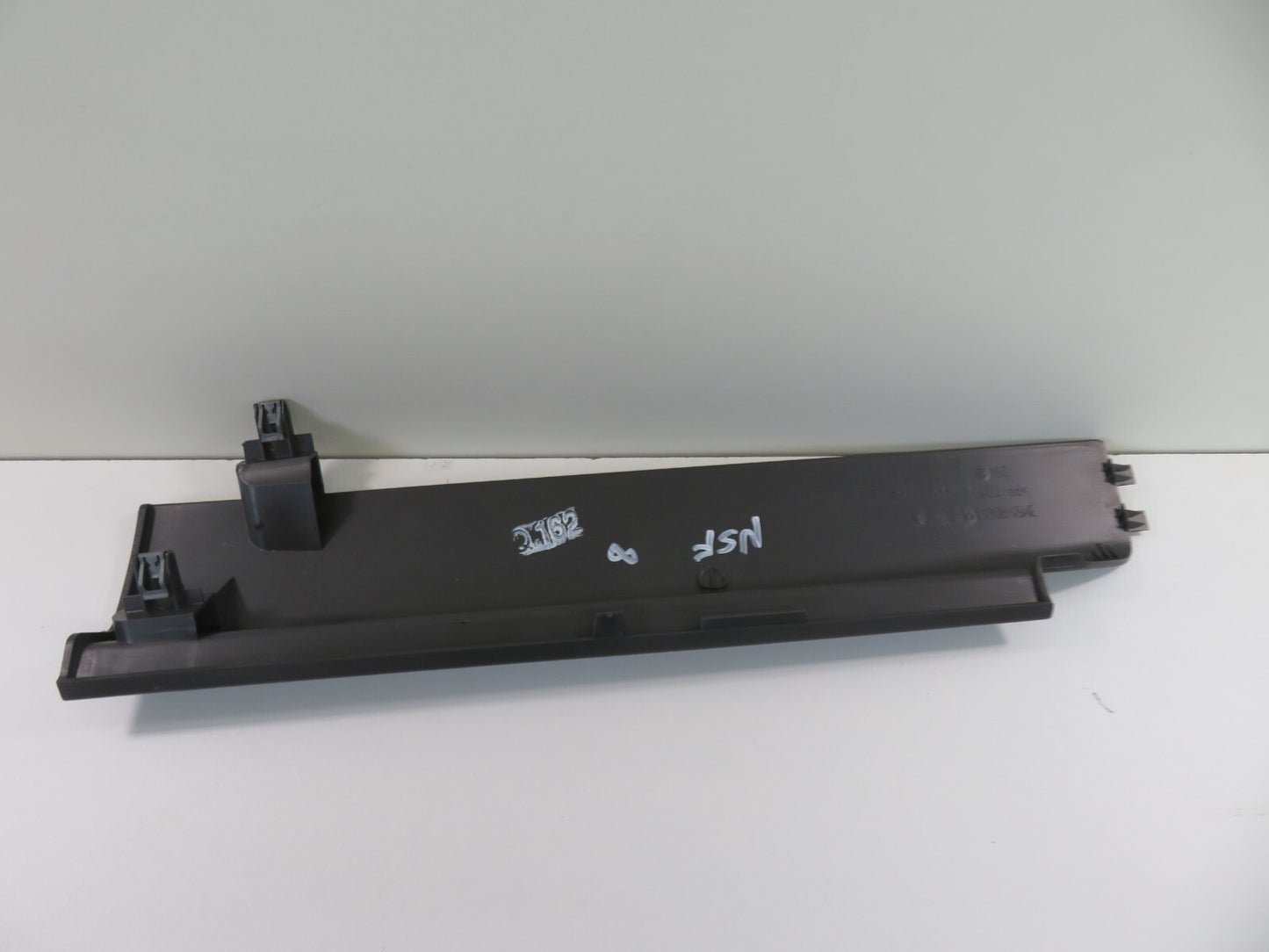 FORD C-MAX NSF LOWER DASH TRIM 2006-2010 1551-8