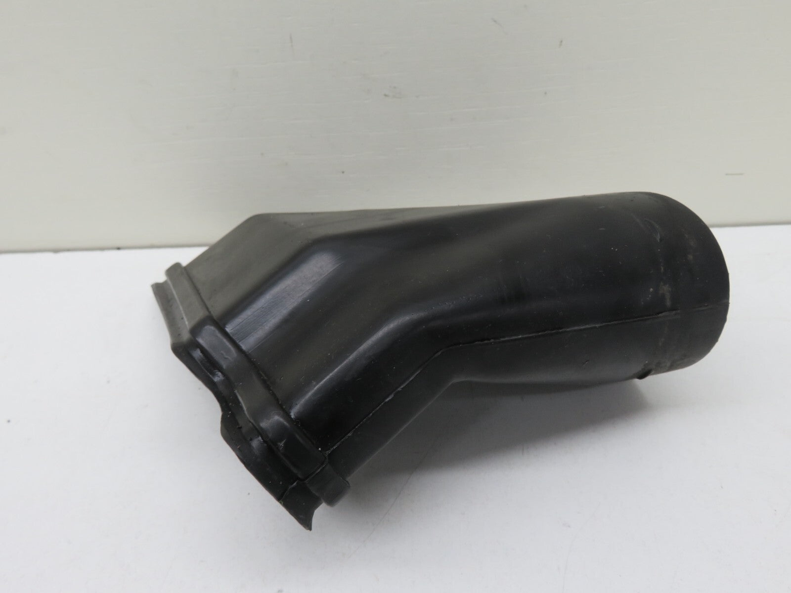 BMW E36 3 SERIES ALTERNATOR COOLING DUCT 1730635 1991-1998 1741-8