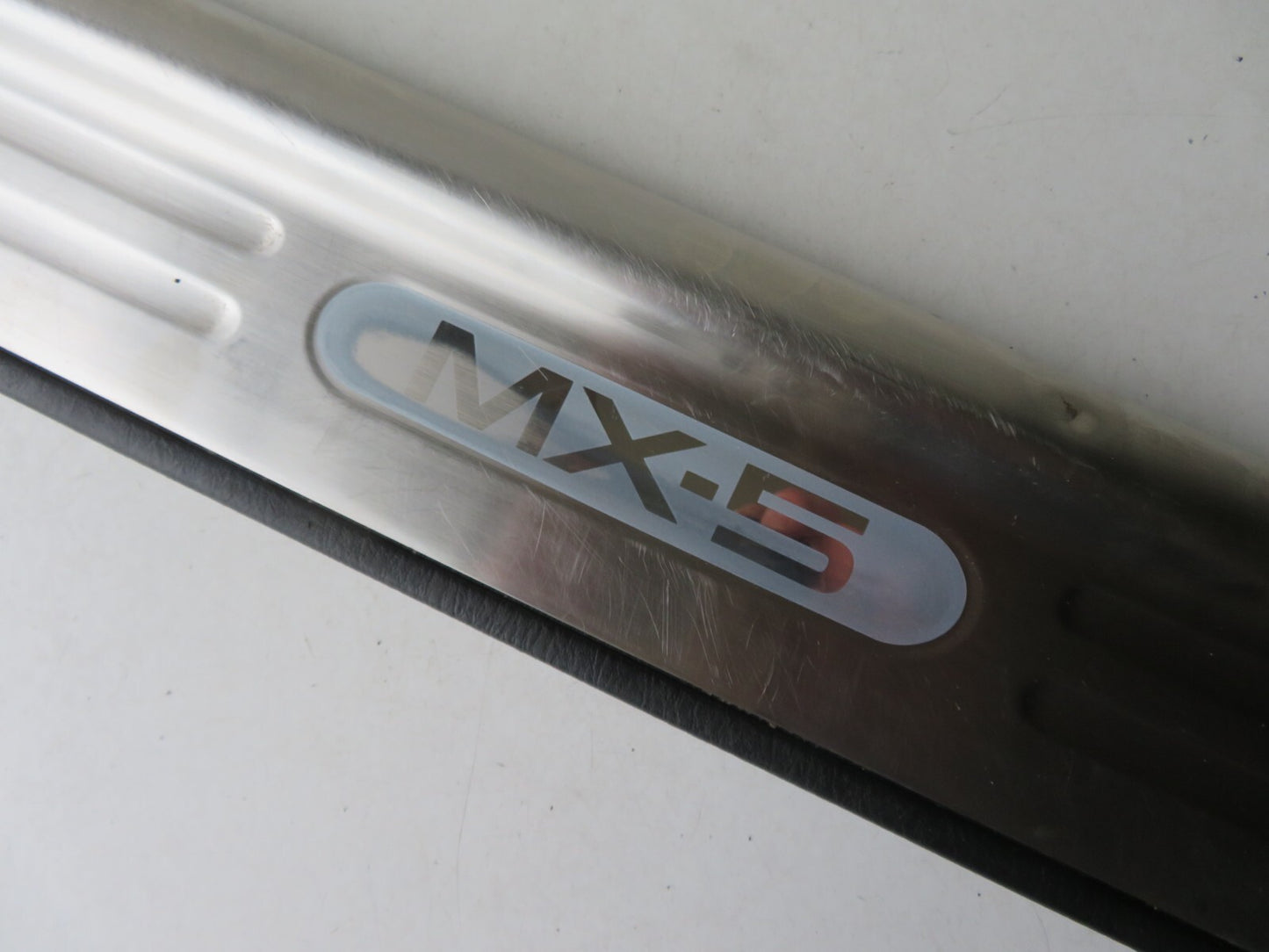 MAZDA MX5 MX-5 MK2 INTERIOR KICK PANEL SILL TRIMS PAIR 1998-2005