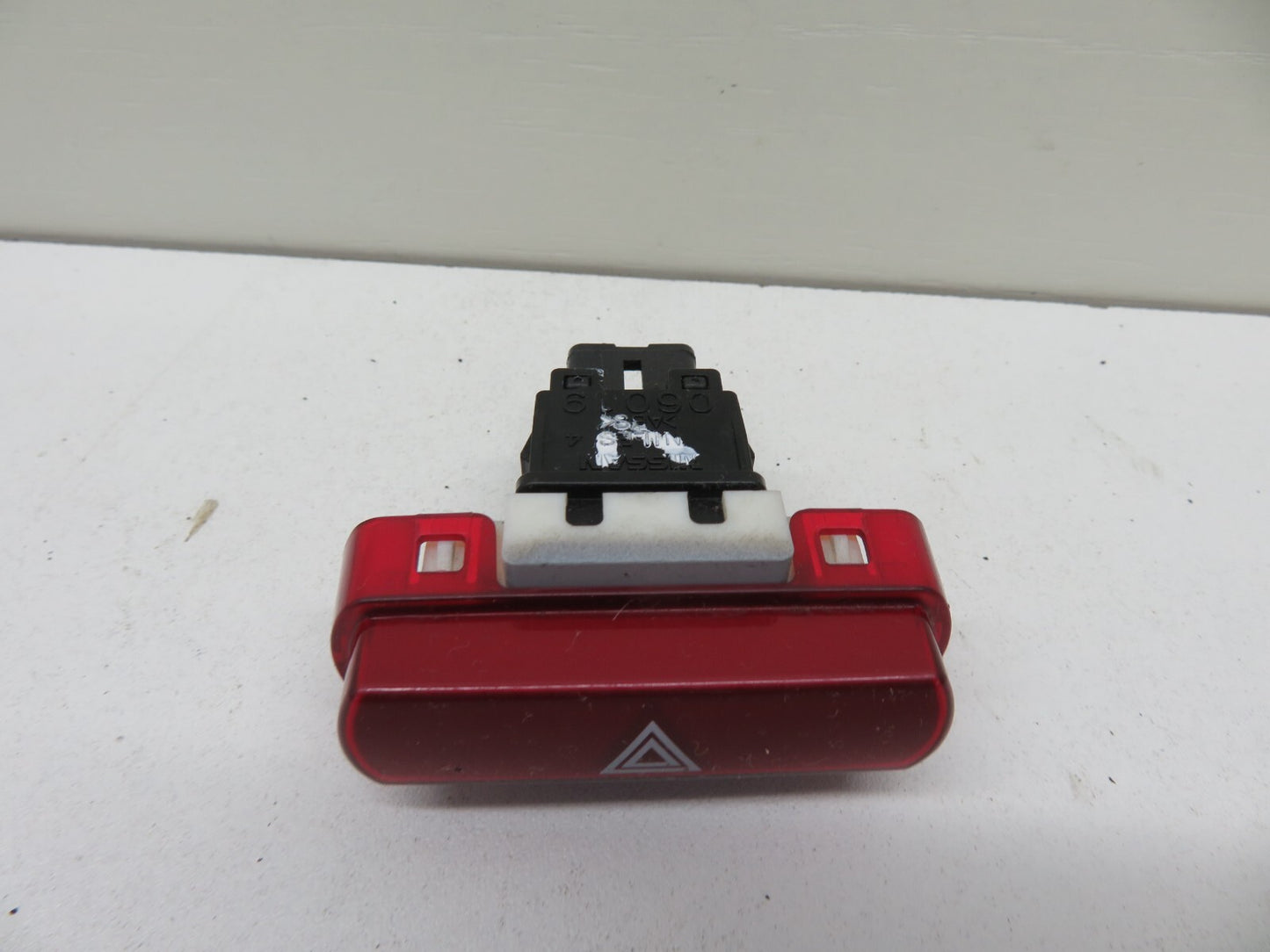 SUBARU FORESTER HAZARD SWITCH 2008-2013 A601-7