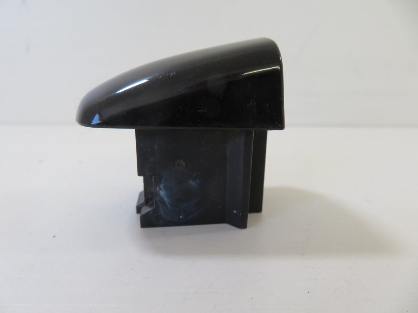 PEUGEOT 308 NSR DOOR HANDLE END CAP 2007-2013 1342-14
