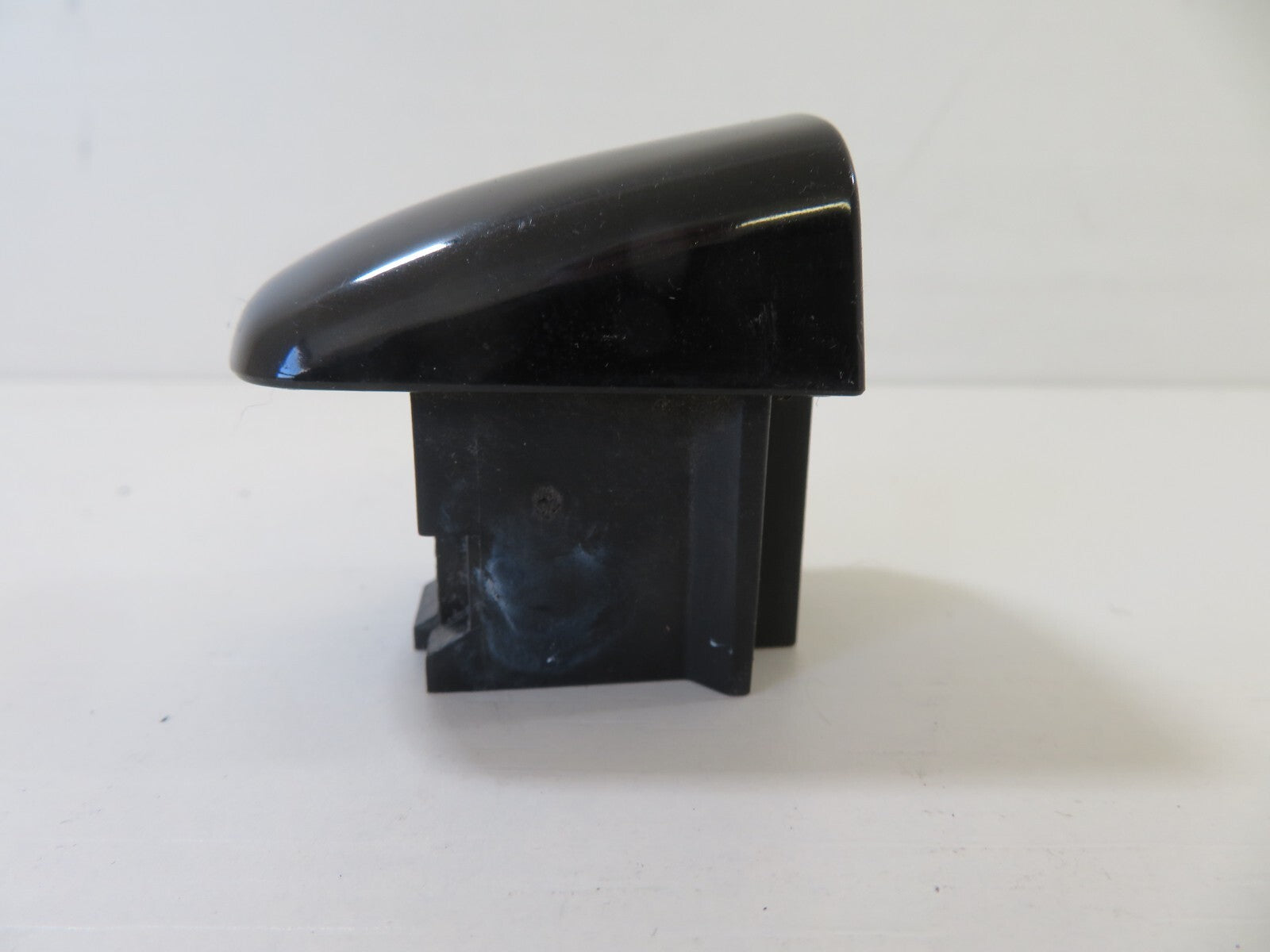 PEUGEOT 308 NSR DOOR HANDLE END CAP 2007-2013 1342-14