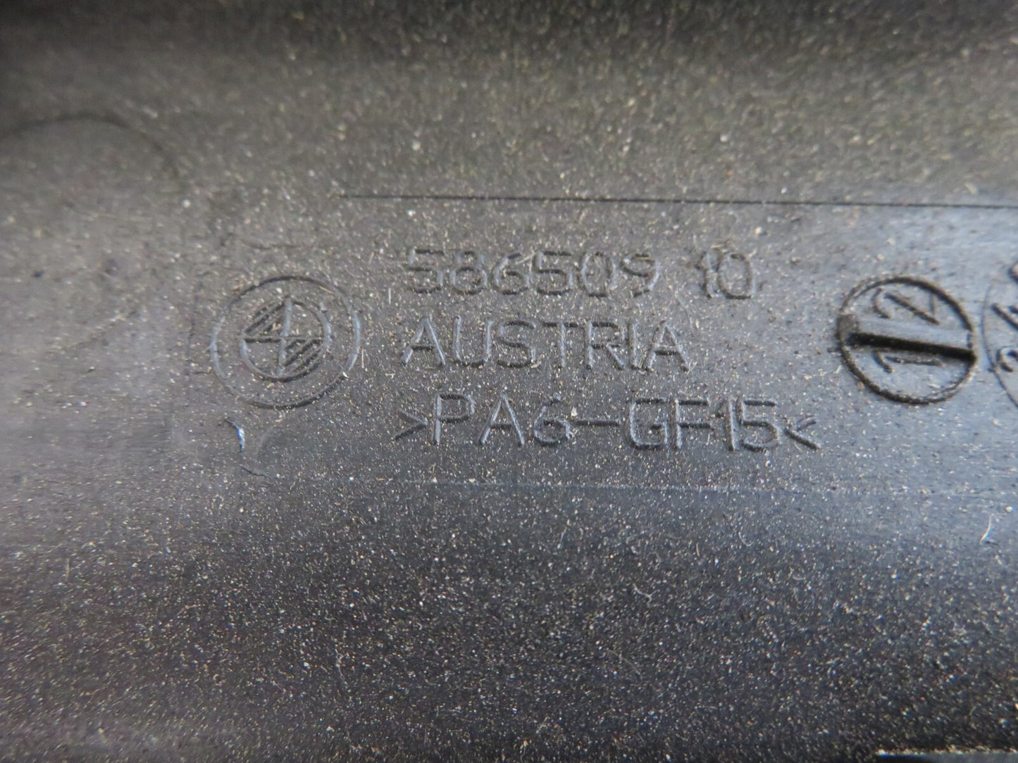 BMW 1 SERIES E88 ENGINE WIRING LOOM COVER TRIM 7532269 2007-2013 A2056-1