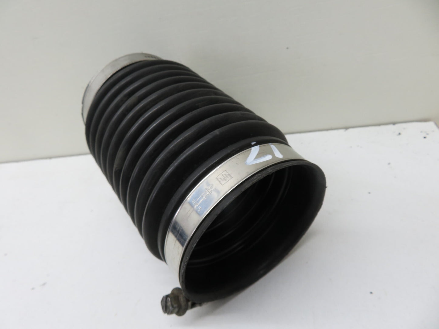 PORSCHE CAYENNE 955 V8 AIR INTAKE PIPE 2003-2006 1718-17