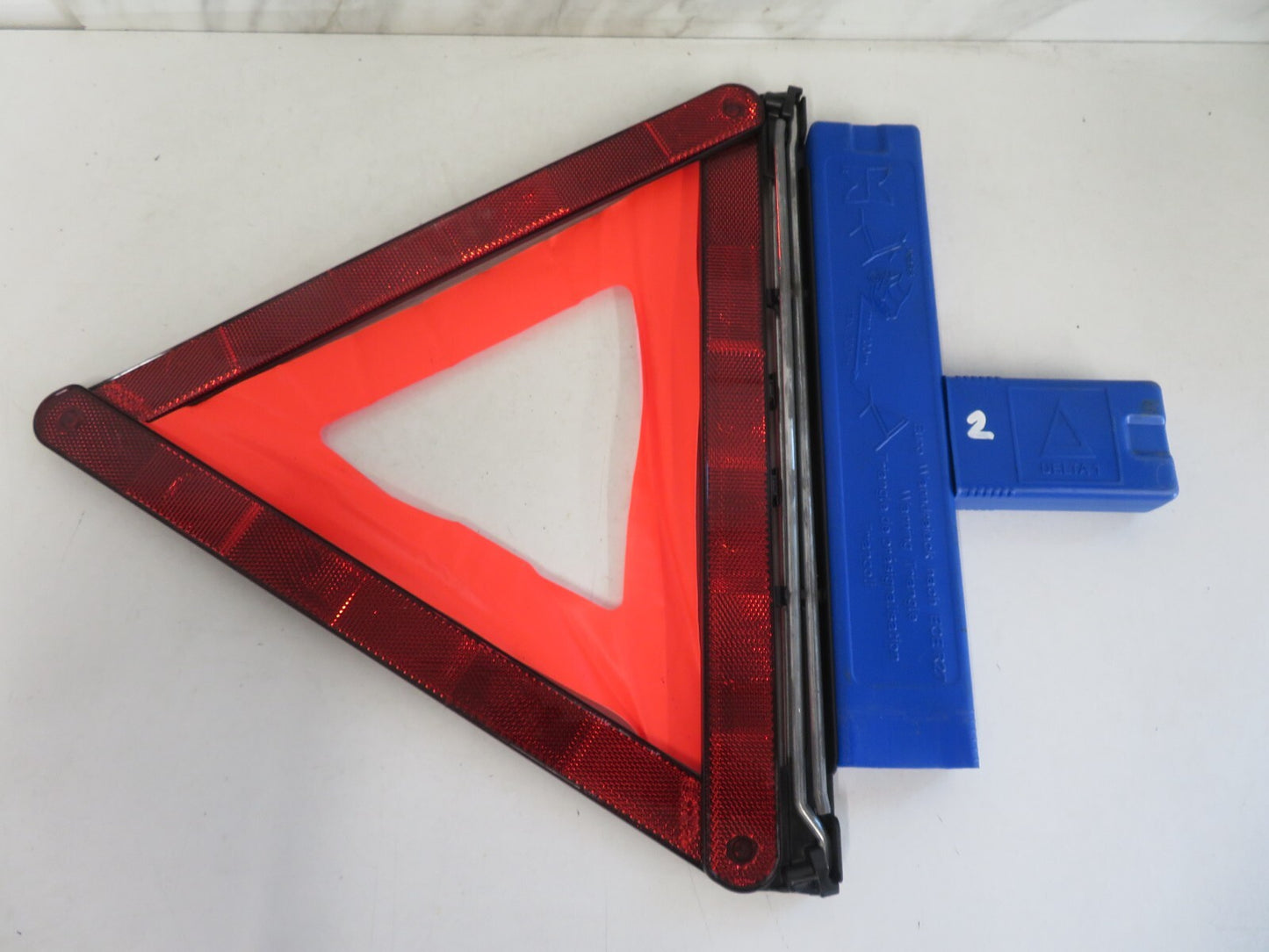 BMW X5 E53 EMERGENCY WARNING TRIANGLE 1095457 1999-2006 MIX1642-2