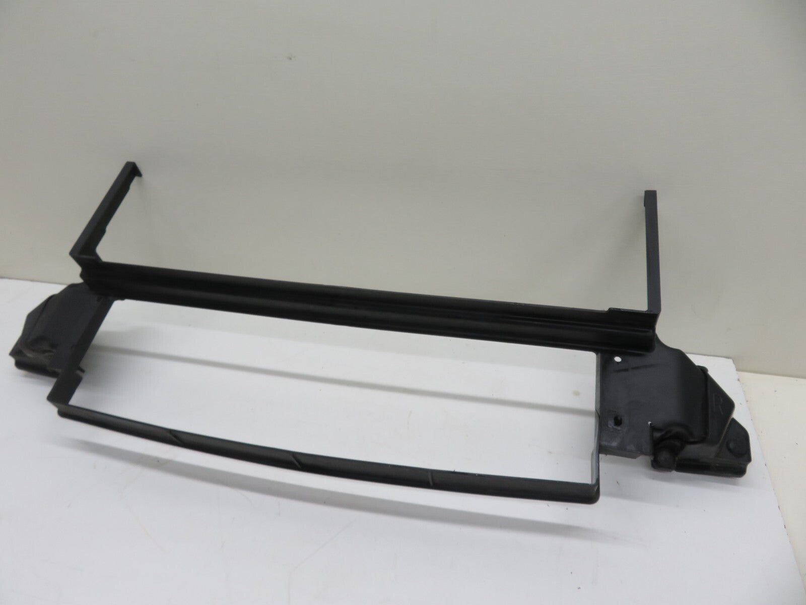 VAUXHALL MOKKA FRONT LOWER RADIATOR COWLING AIR DUCT TRIM 2012-2016