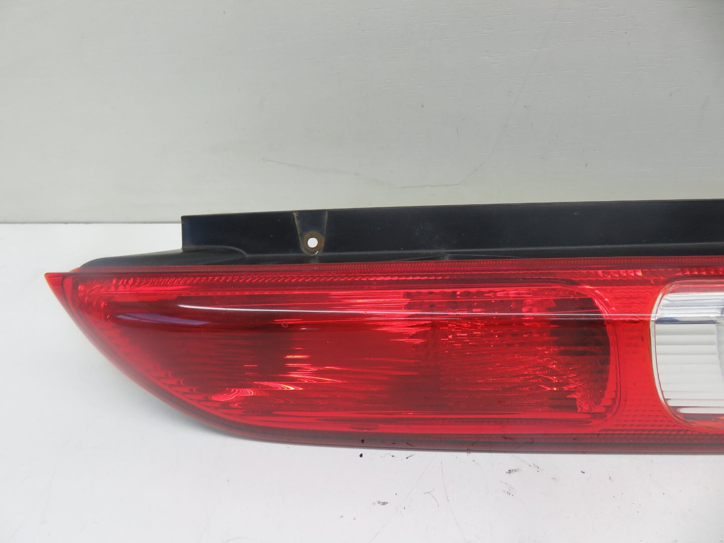 FORD FOCUS ST REAR OS DRIVER REAR TAIL LIGHT 2006-2010