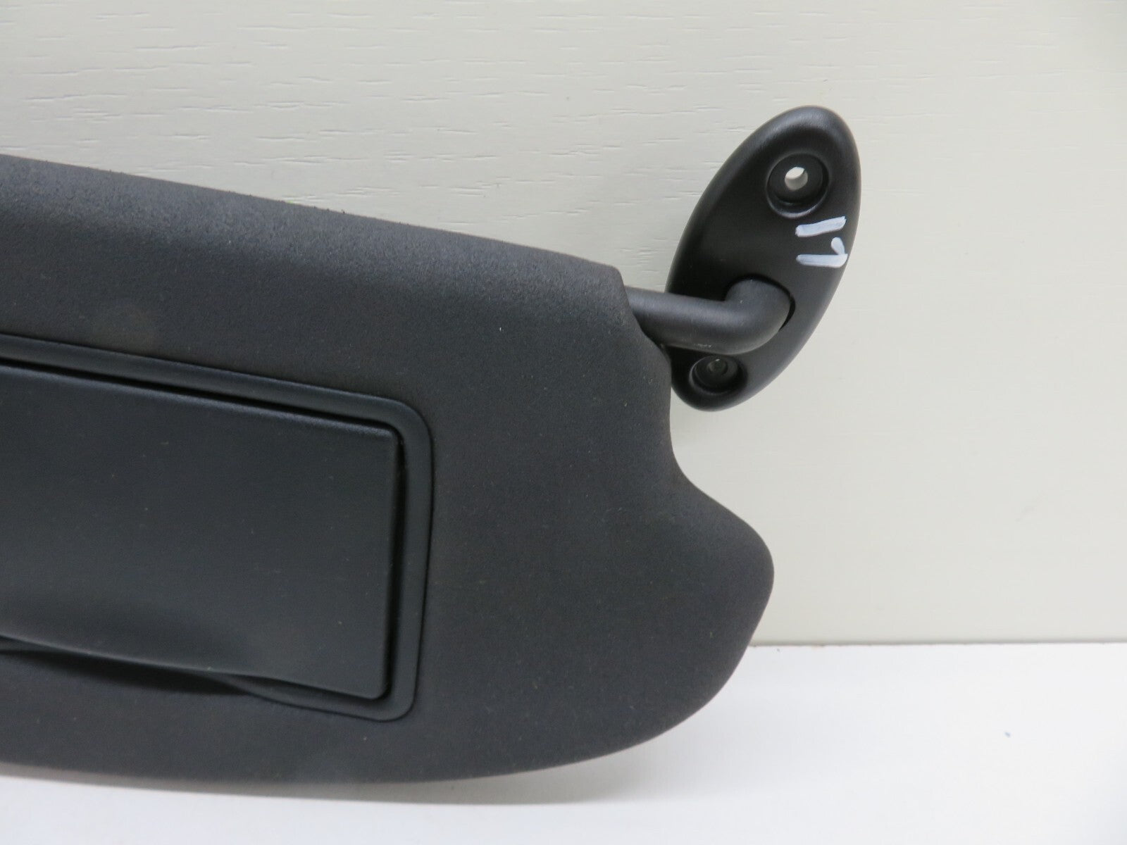 FORD FOCUS ST225 OS DRIVER SIDE SUN VISOR (2005-2010) 1345-17