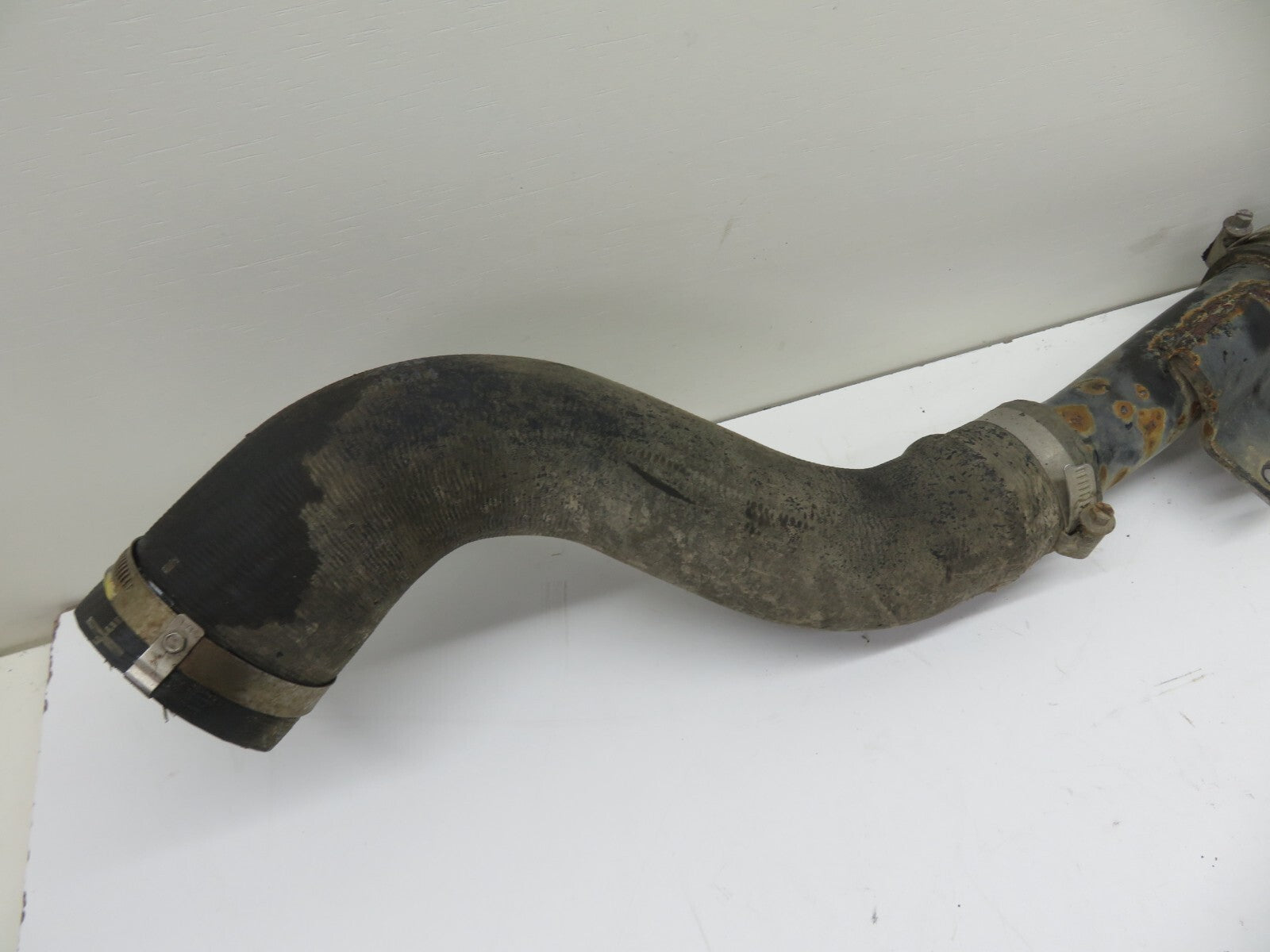 FORD FIESTA MK7 ST180 INTERCOOLER PIPE 2013-2017