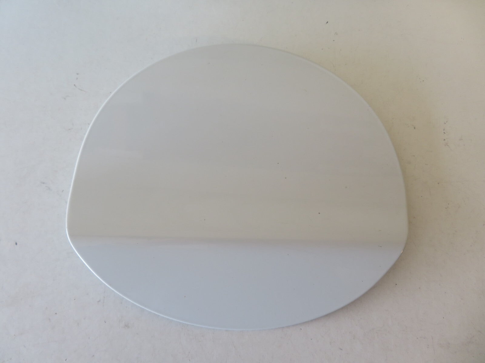 BMW 1 SERIES F20 FUEL TANK DOOR FLAP IN WHITE 2011-2018 AMS1511