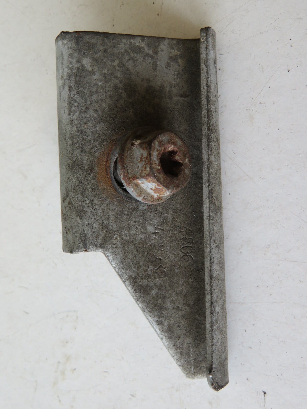 VOLKSWAGEN VW BEETLE BATTERY CLAMP 1999-2006 AMS1010