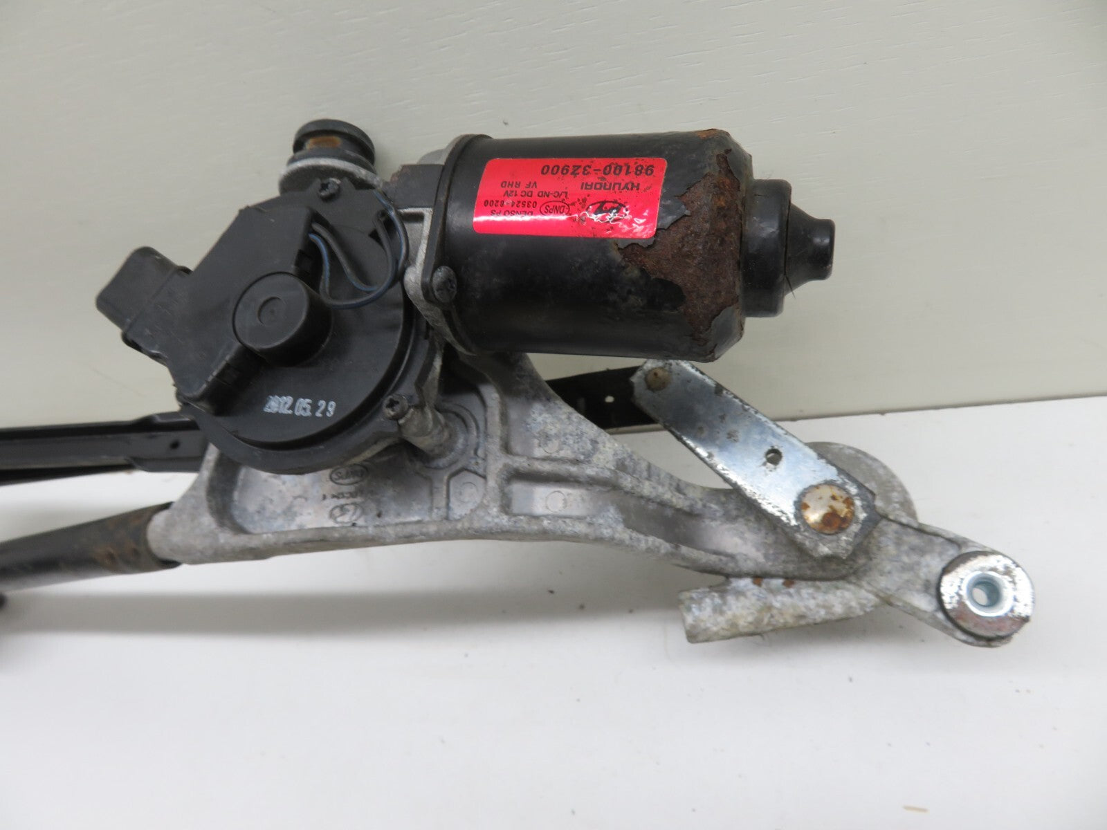 HYUNDAI I40 FRONT WIPER MOTOR LINKAGE 98100-3Z900 2011-2015 A583-2