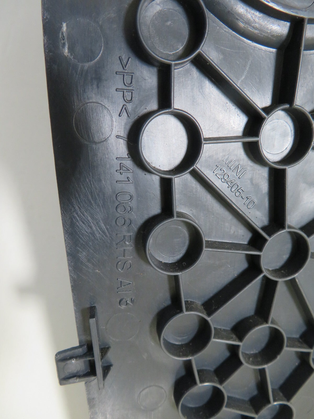 BMW MINI COOPER R50 R52 R53 OS DRIVER DASHBOARD END CAP 2000-2006 1432-16