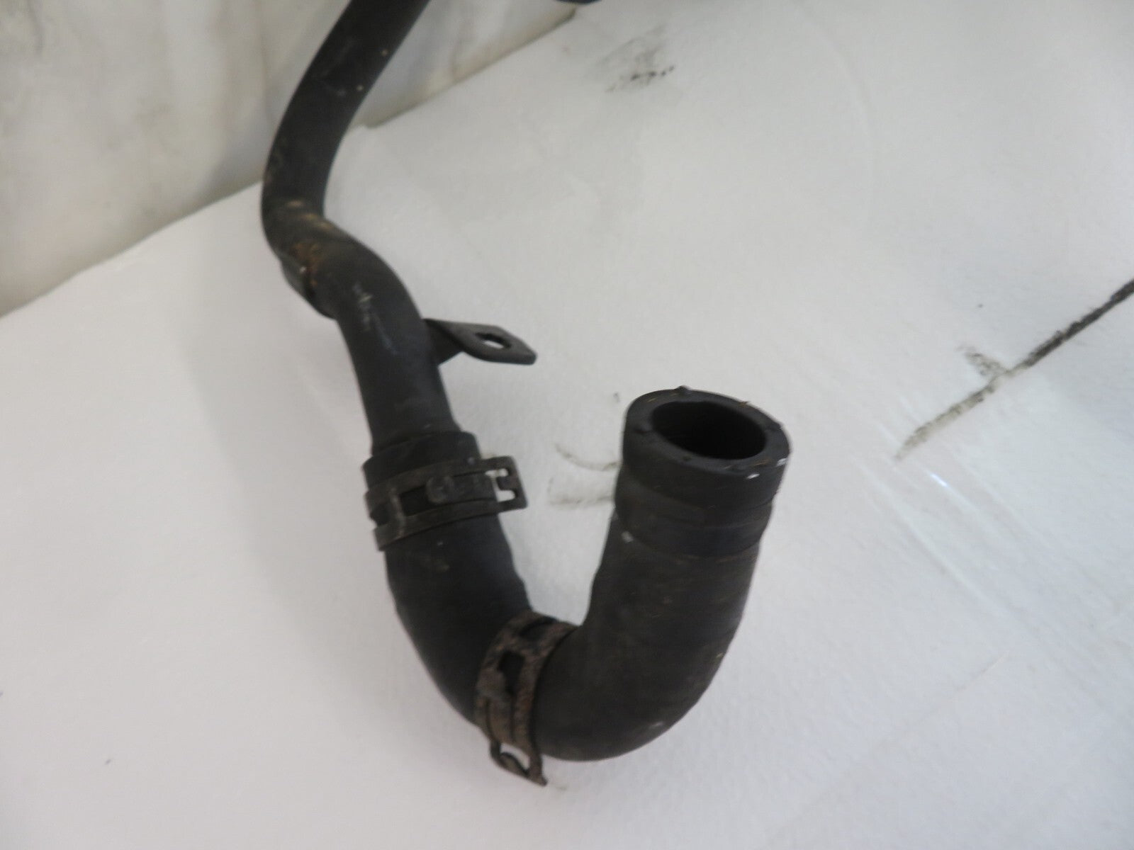 JAGUAR XF X250 ENGINE ANTIFREEZE COOLANT PIPE 2008-2016