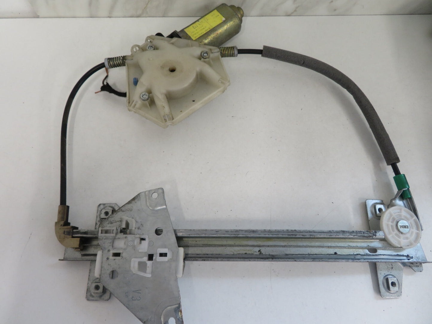 VOLVO V40 NSR PASSENGER REAR WINDOW REGULATOR 1995-2004 AMS-11