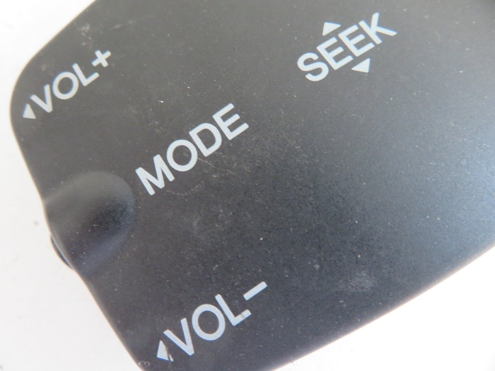 FORD FOCUS CC STEERING WHEEL VOLUME CONTROLS 2006-2010 AM1222-15