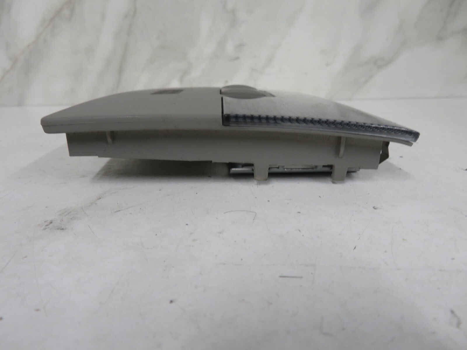 AUDI A8 D2 INTERIOR LIGHT 4B0947105B 1998-2002 1426-10