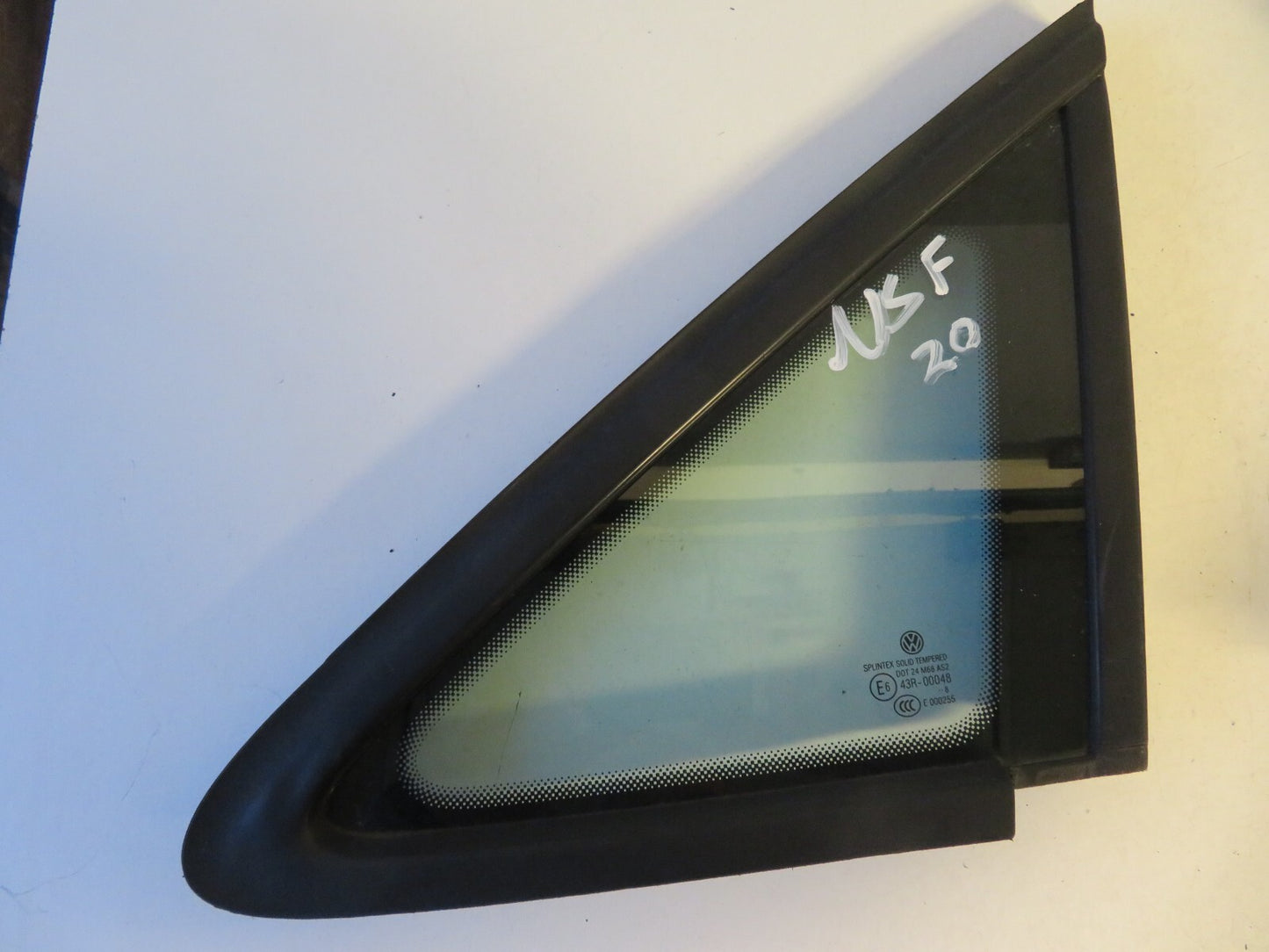 VOLKSWAGEN VW TOURAN NSF QUARTER GLASS 2003-2010 AMS1452-20