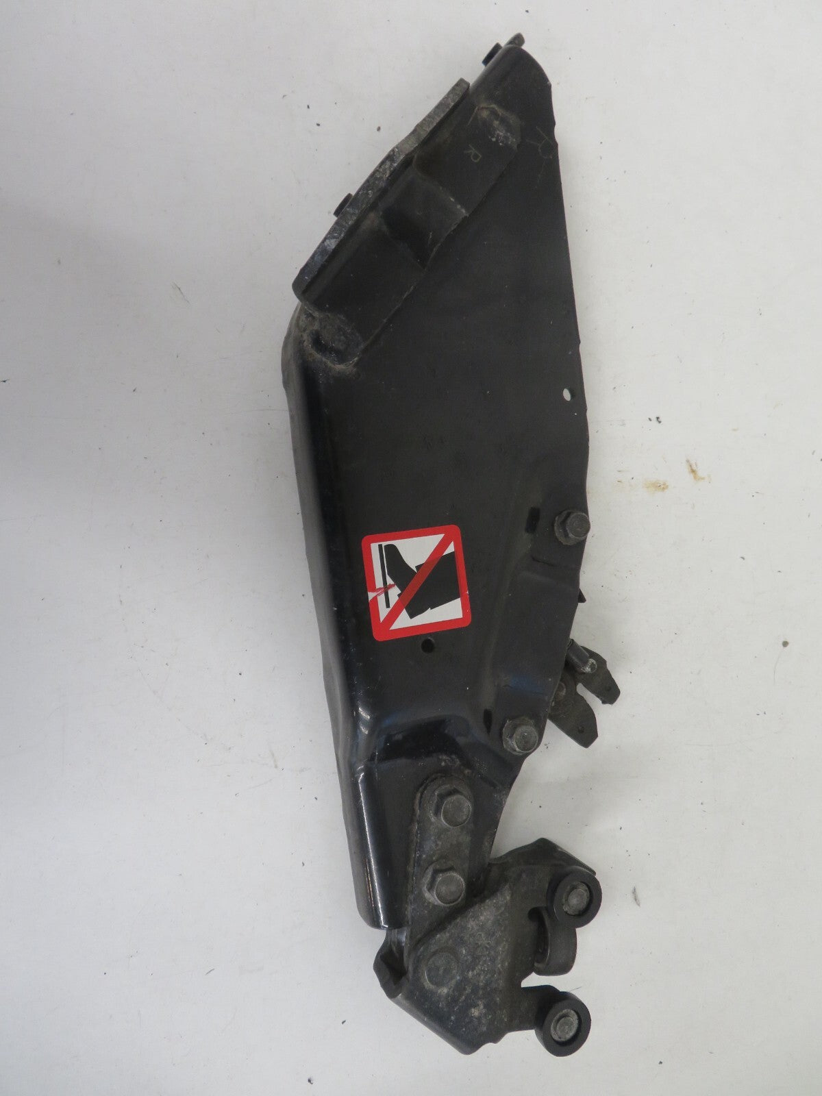 MAZDA 5 MPV OSR SLIDING DOOR HINGE BOTTOM ROLLER 2005-2010 1520-2