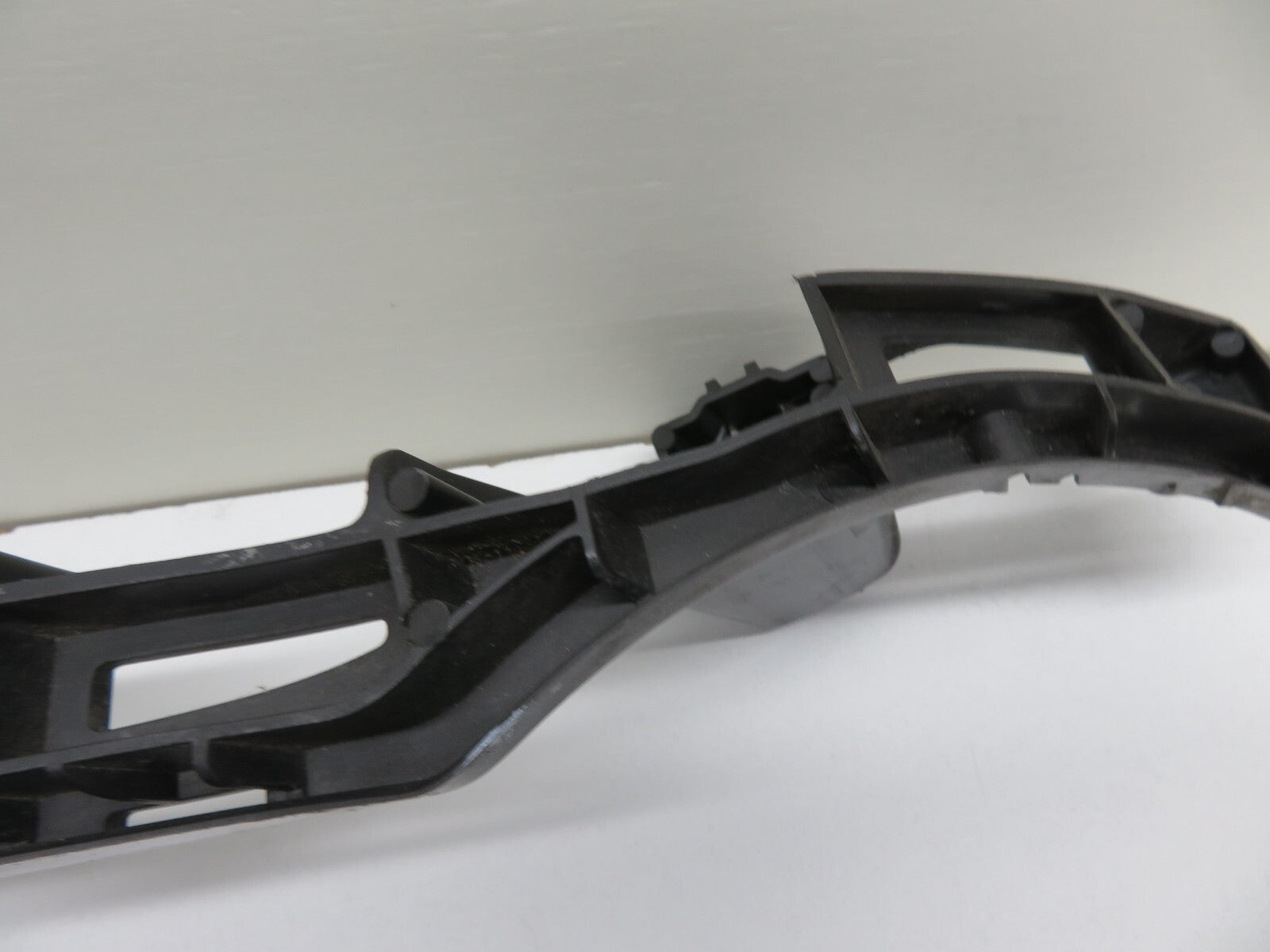 VOLKSWAGEN VW EOS OS DRIVERS SIDE BUMPER GUIDE 1Q0807890 2006-2010 1701-1