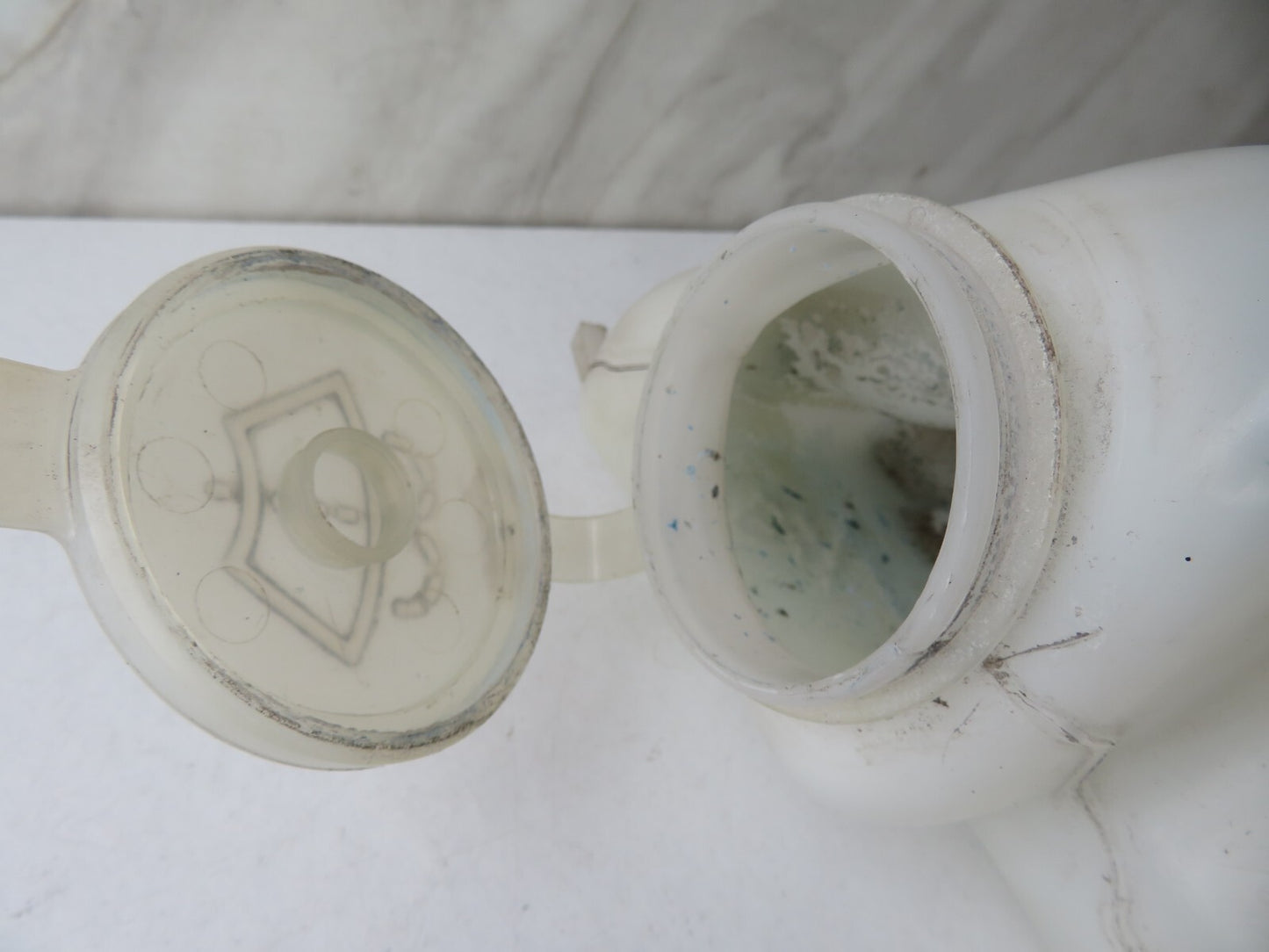 MAZDA MX5 MK2 WINDSCREEN WASHER BOTTLE WITH PUMP 1998-2005 A1204-3