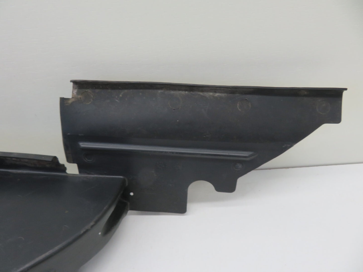 FORD FOCUS ST 225 OS DRIVER AIR DEFLECTOR TRIM 2006-2010 1232-8