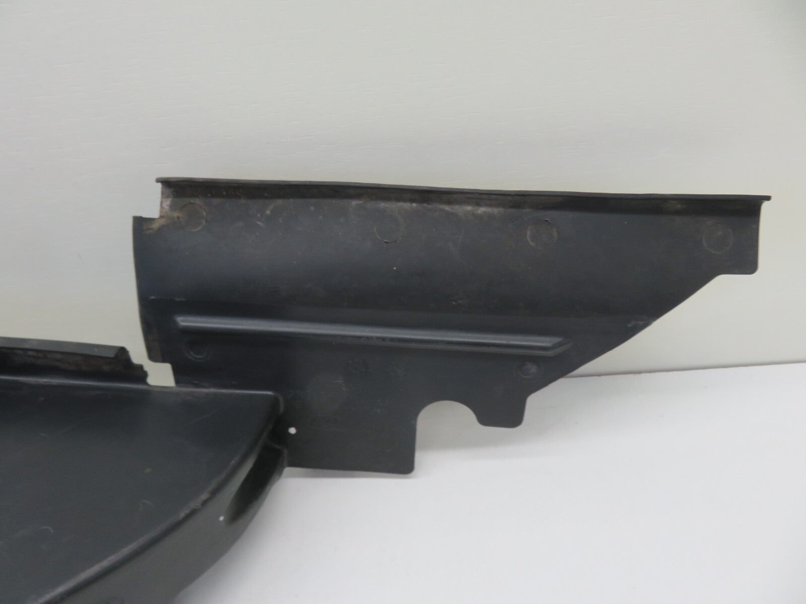 FORD FOCUS ST 225 OS DRIVER AIR DEFLECTOR TRIM 2006-2010 1232-8