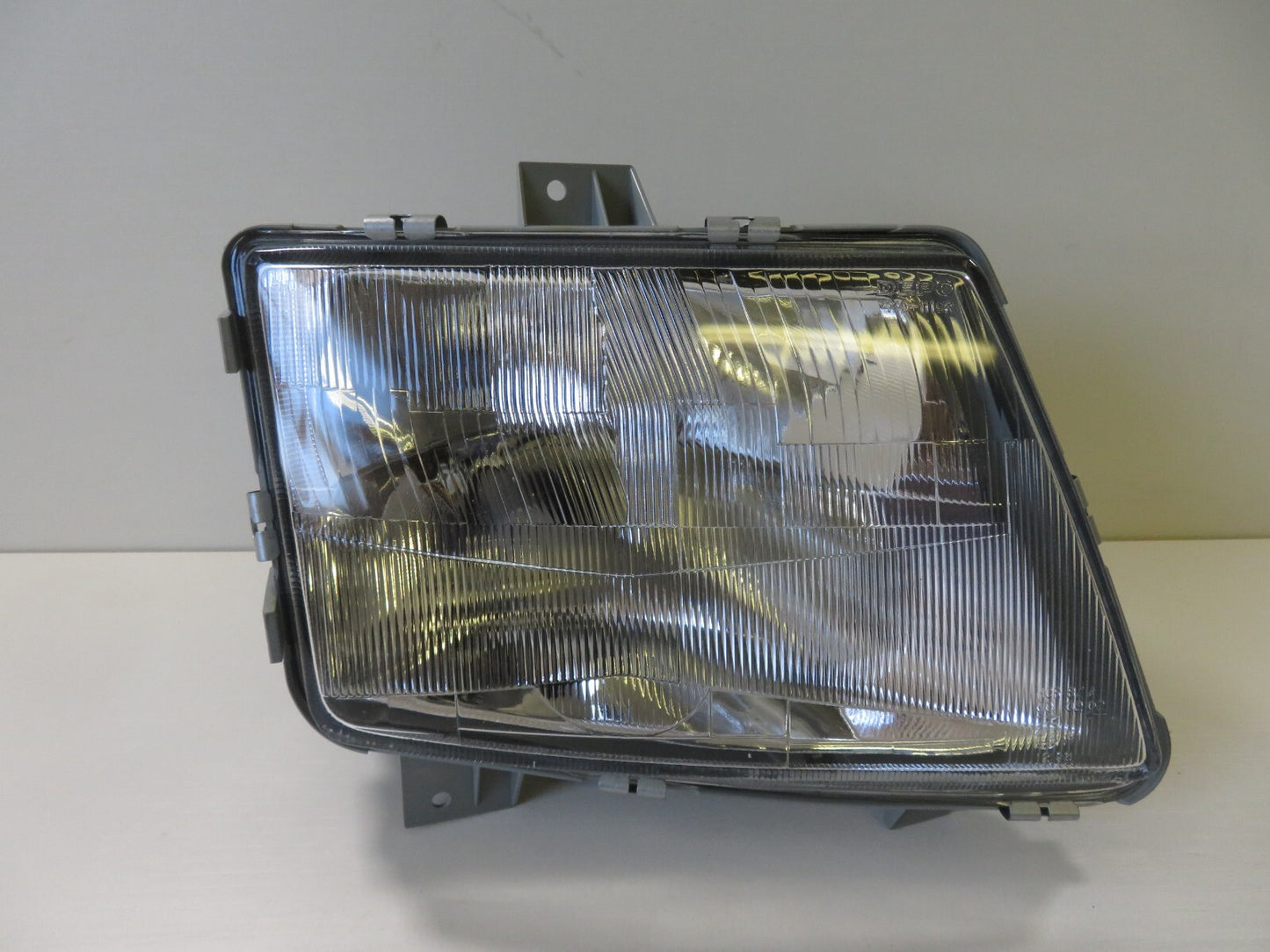 OS DRIVER RH HEADLIGHT 440-1119R-RD-EM FITS MERCEDES VITO 1996-2002 #LMS3