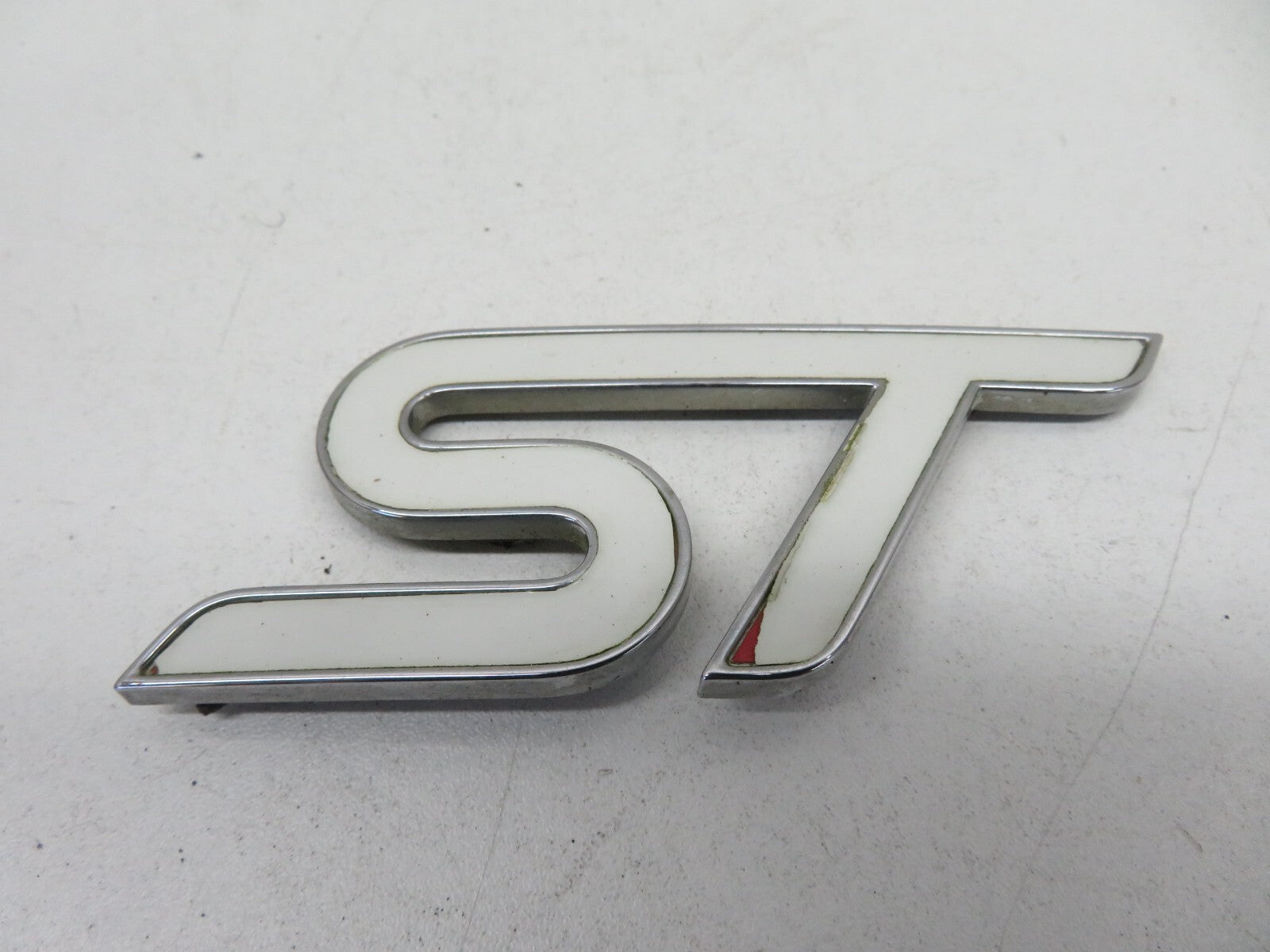 FORD FIESTA MK7 ST180 TAILGATE BOOT BADGE 2013-2017 1508-17