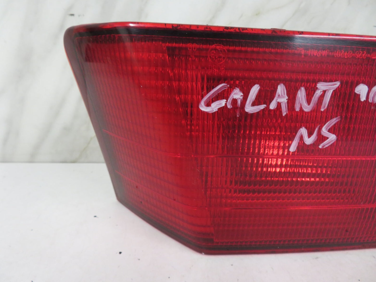 MITSUBISHI GALANT NS REAR TAIL LIGHT 226-87201 1996-2004 MIX-1710-5