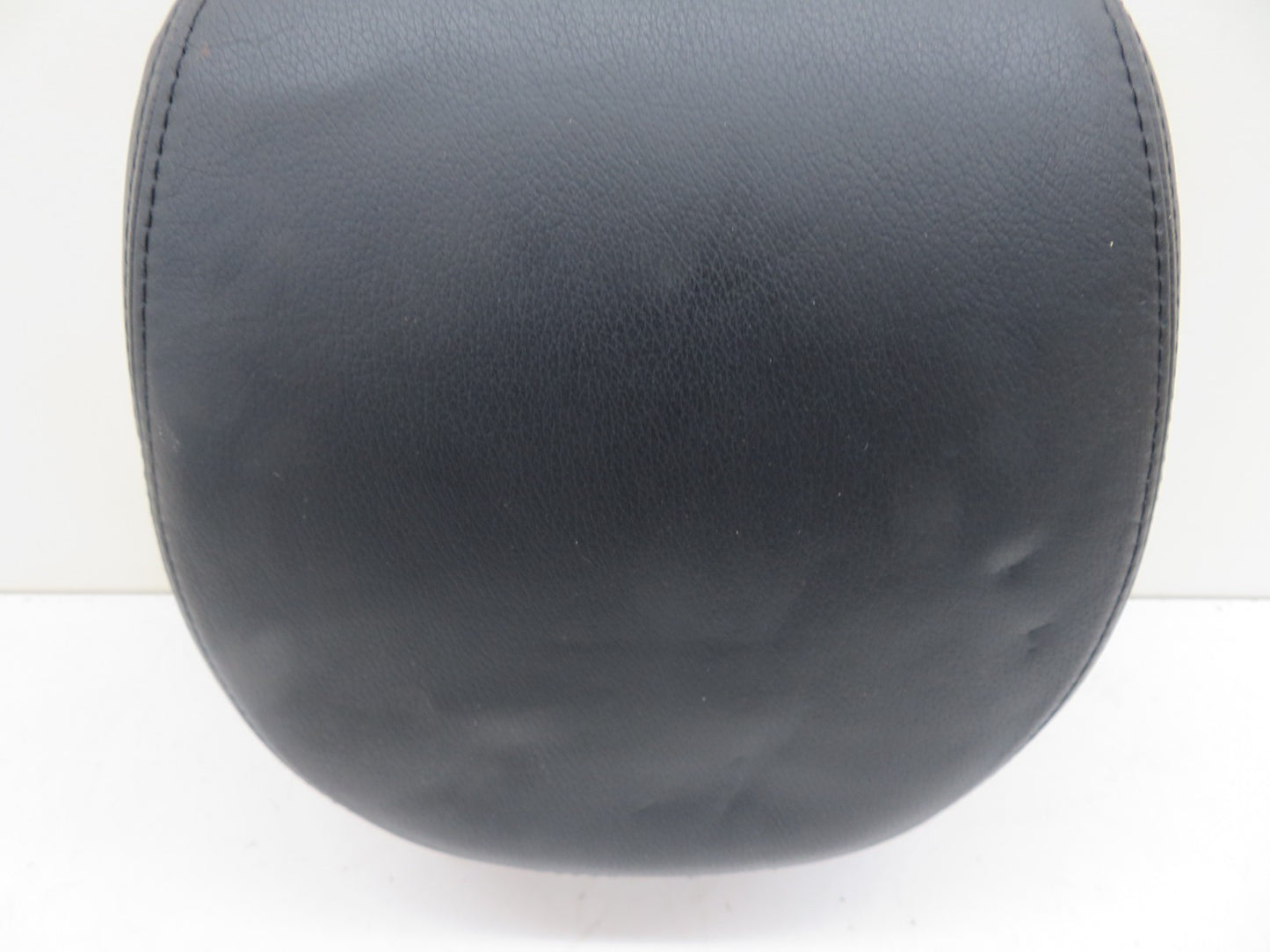 PORSCHE CAYENNE 955 REAR LEATHER HEAD REST LEFT OR RIGHT 2003-2006