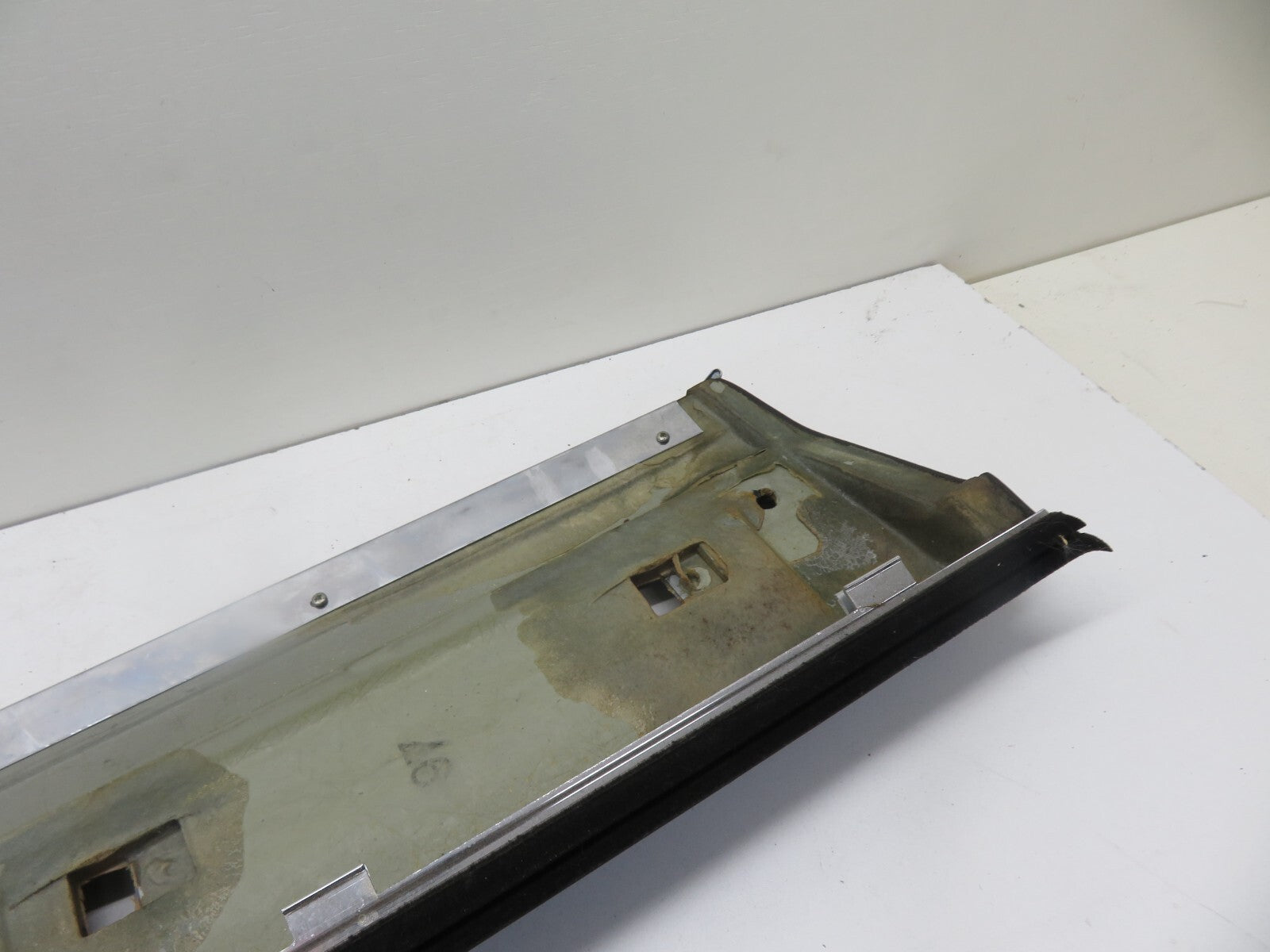 JAGUAR XJR OSF DRIVER DOOR CARD UPPER PANEL 1994-2001