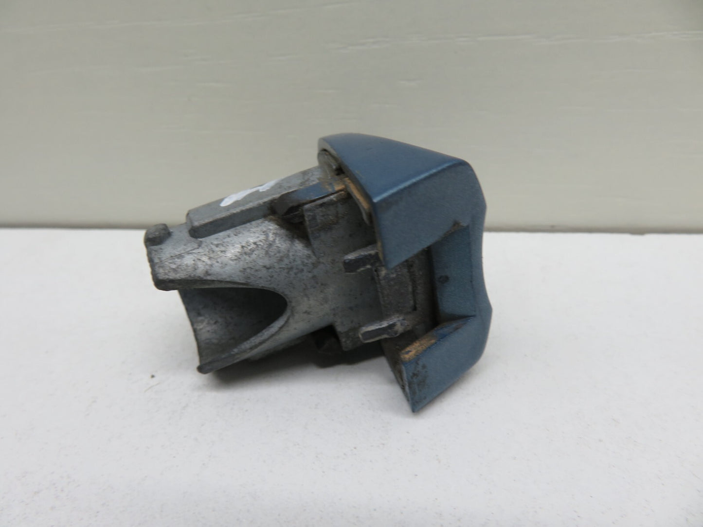 VOLKSWAGEN VW EOS NS PASSENGER EXTERNAL DOOR HANDLE END CAP 2006-2010 1701-25