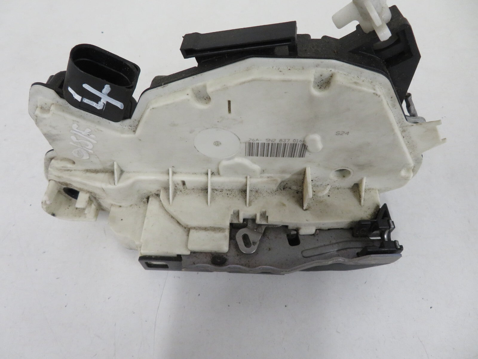 VOLKSWAGEN VW SCIROCCO MK2 OSF DOOR LOCK CATCH 5N2837016A 2009-2016 STMIX1458-4