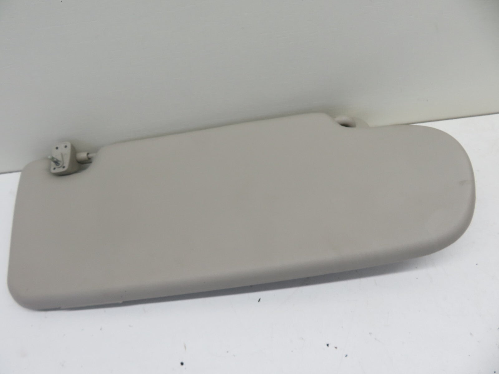 LAND ROVER FREELANDER 1 NS PASSENGER SUN VISOR 1997-2006 1734-1