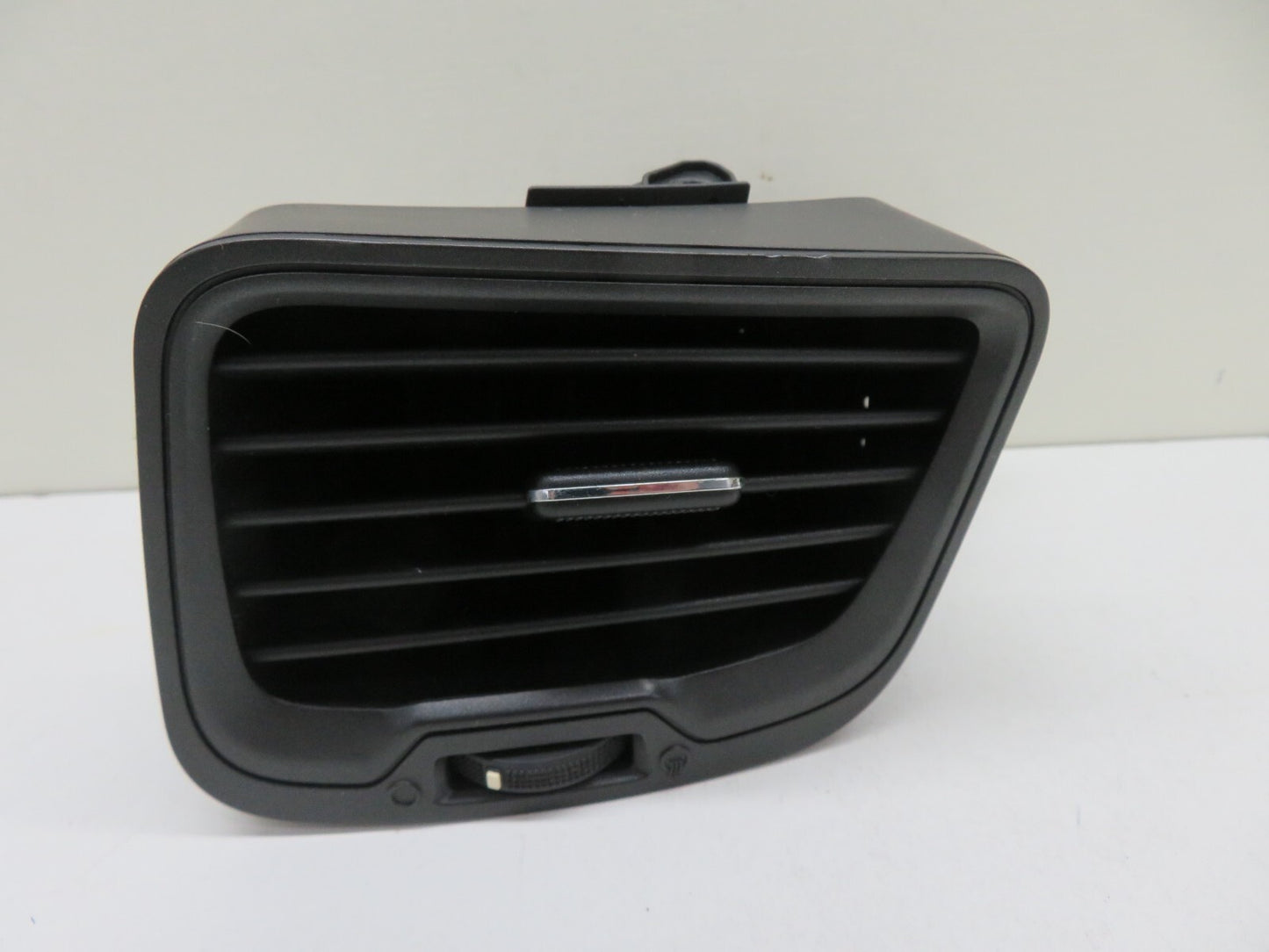 KIA RIO NS PASSENGER DASHBOARD AIR VENT 97480-1W000 2011-2014 #1247-4