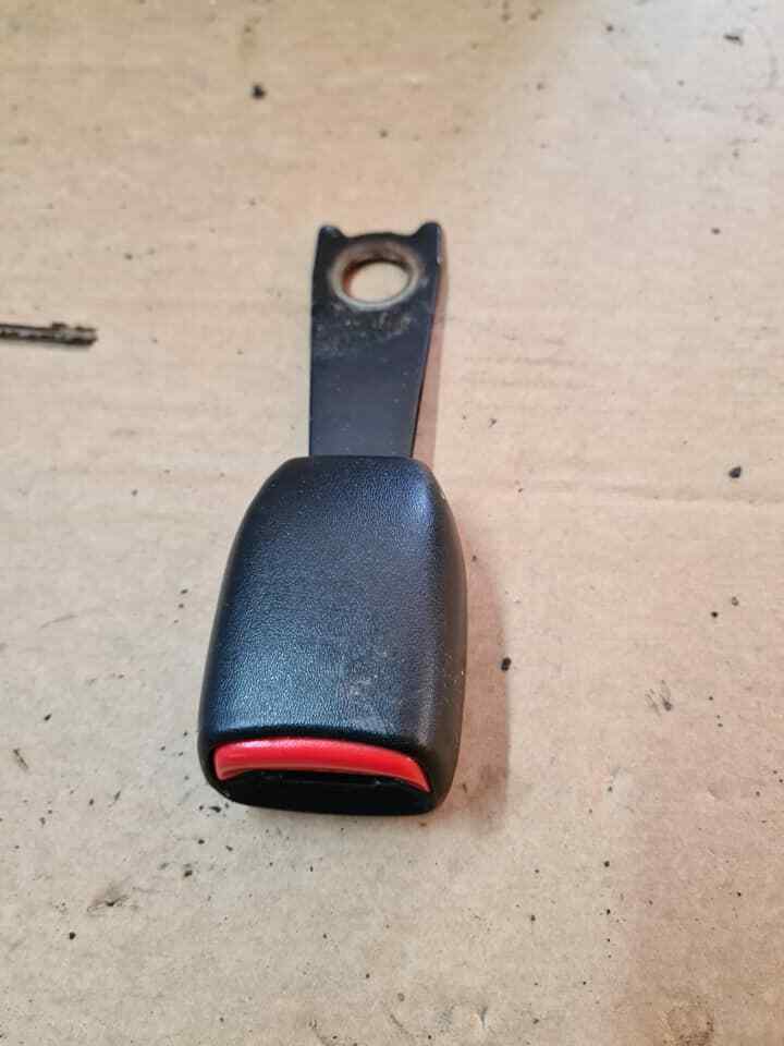 SUZUKI JIMNY FRONT SEAT BELT BUCKLE 2005-2015 SH55-2