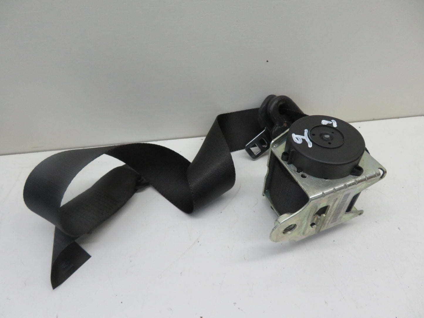 LAND ROVER FREELANDER 1 NS PASSENGER FRONT SEAT BELT 601179100D 1997-2006 1730-9