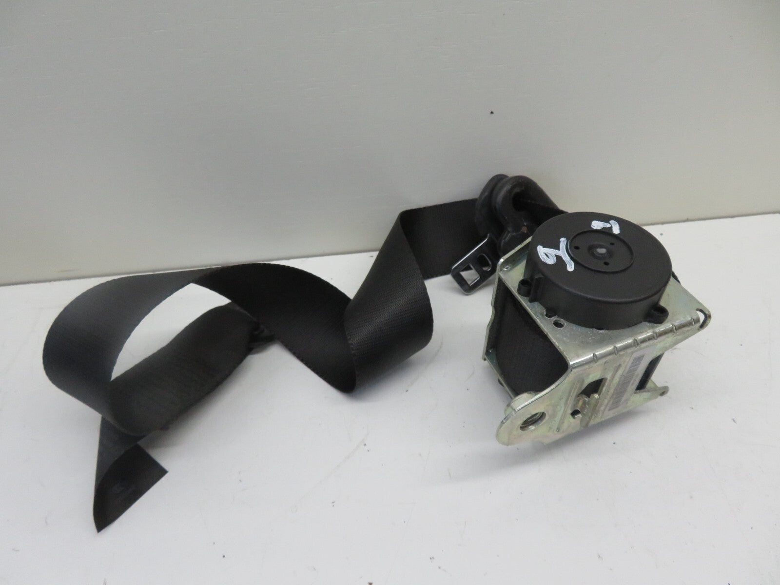 LAND ROVER FREELANDER 1 NS PASSENGER FRONT SEAT BELT 601179100D 1997-2006 1730-9