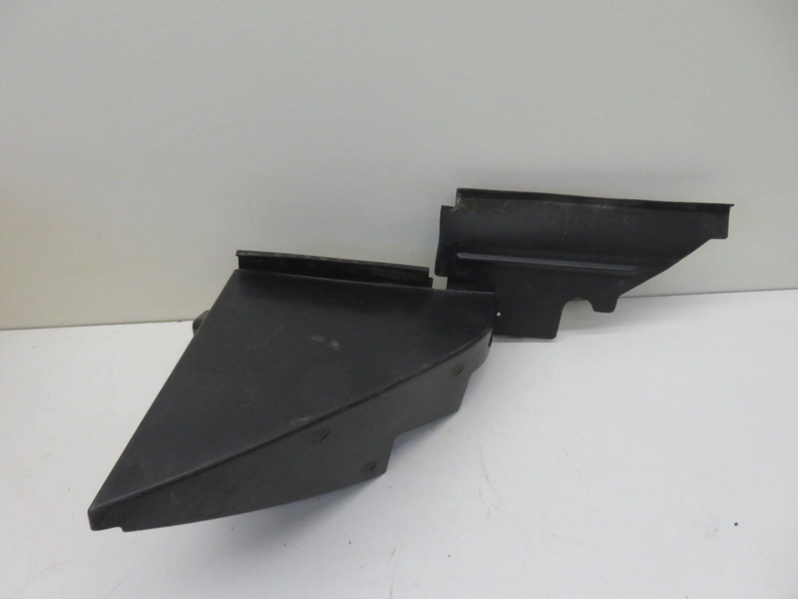 FORD FOCUS ST 225 OS DRIVER AIR DEFLECTOR TRIM 2006-2010 1232-8