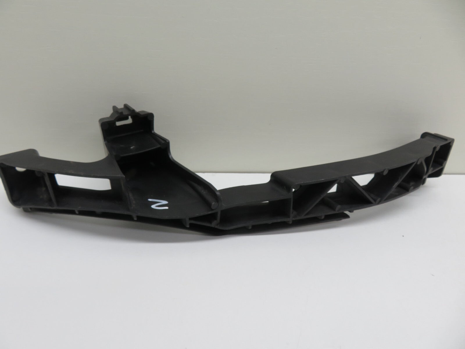 VOLKSWAGEN VW EOS NS PASSENGER SIDE BUMPER GUIDE 1Q0807889 2006-2010 1701-2