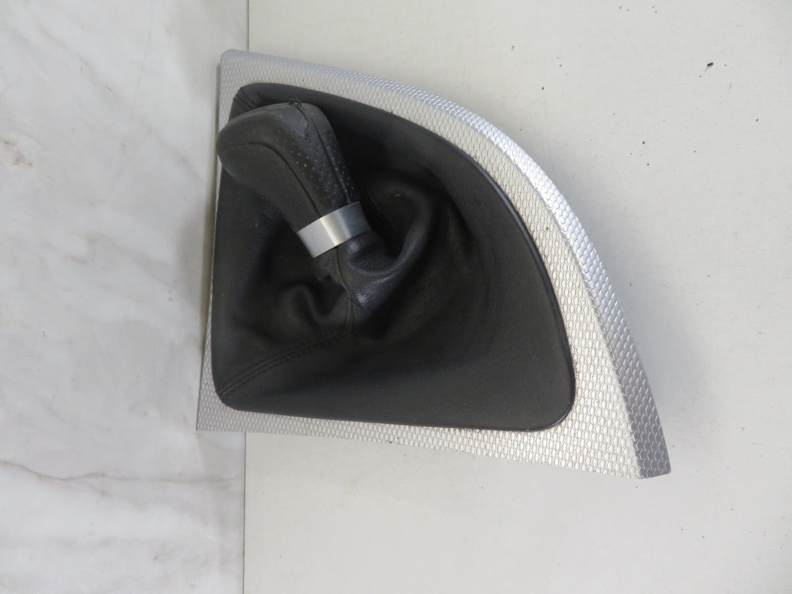 BMW 1 SERIES E88 M SPORT GEAR GAITTOR SURROUND WITH KNOB 2007-2013 A1218-2