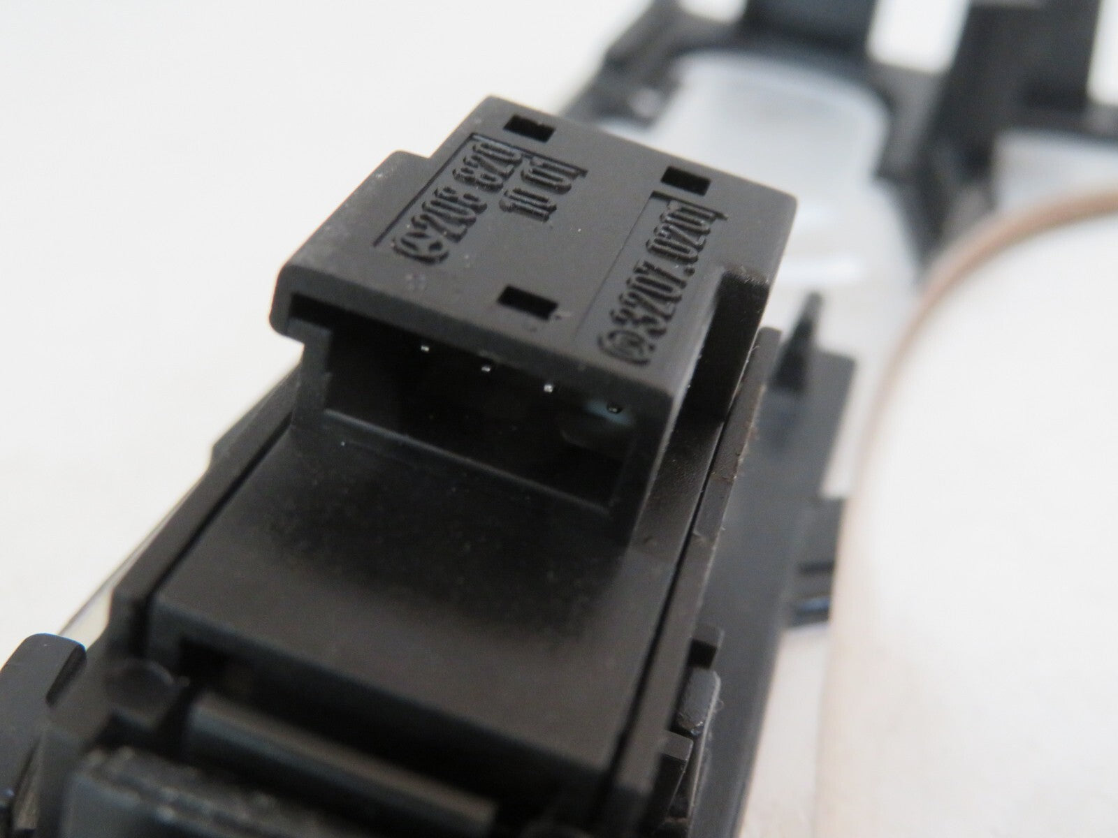 MERCEDES S CLASS W220 GEAR SELECTOR SURROUND TRIM 5267507-21T411 98-05 A1415-26