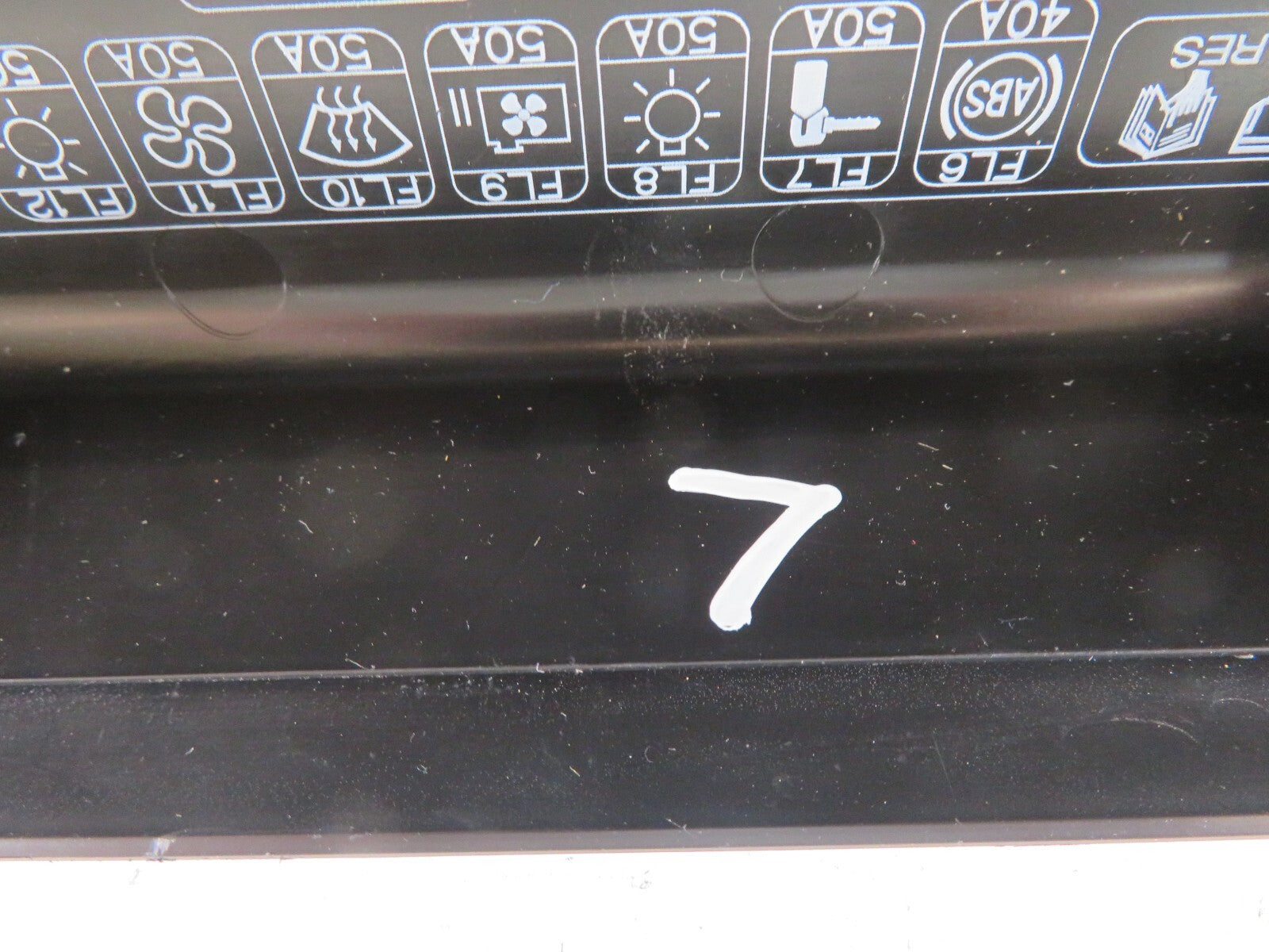 BMW MINI COOPER R52 ENGINE BAY FUSE BOX COVER 2004-2006 A2018-7