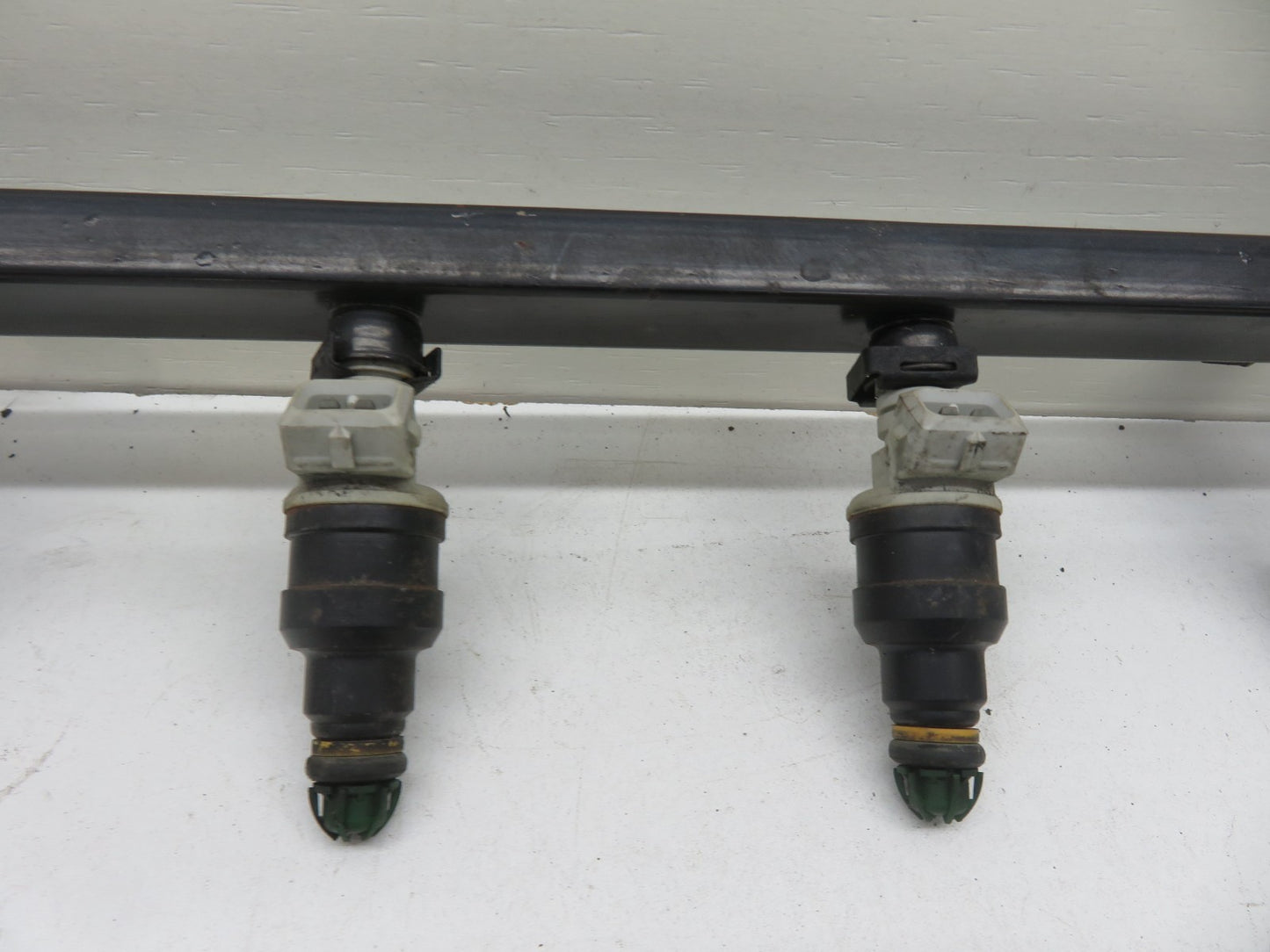 BMW E36 320I FUEL INJECTORS INJECTOR RAIL 0280150414 1990-1999