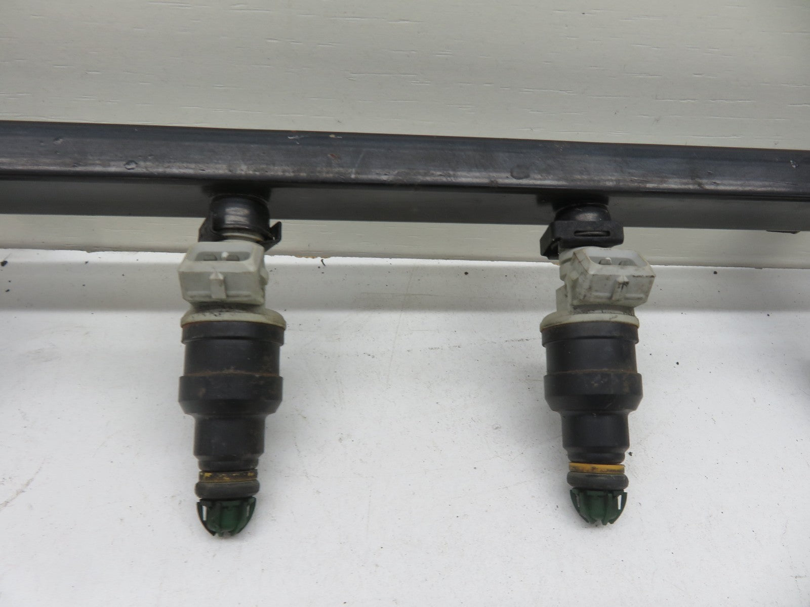 BMW E36 320I FUEL INJECTORS INJECTOR RAIL 0280150414 1990-1999