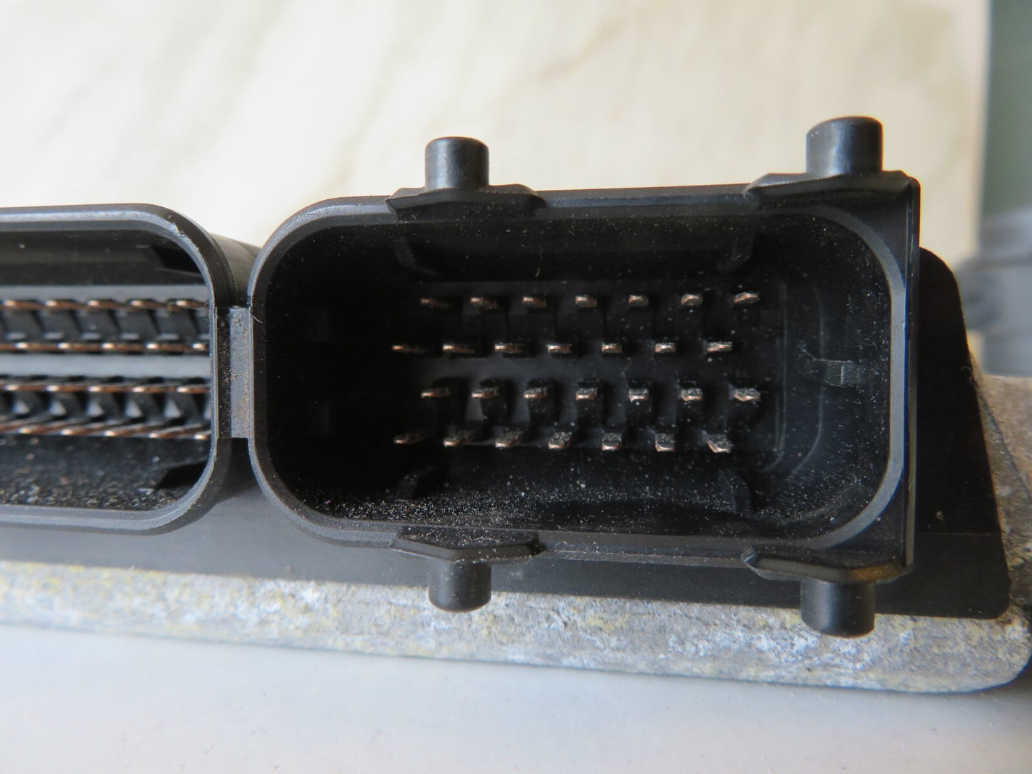 VOLKSWAGEN VW BORA ENGINE ECU 06A 906 018 EF  1999-2004 WG18