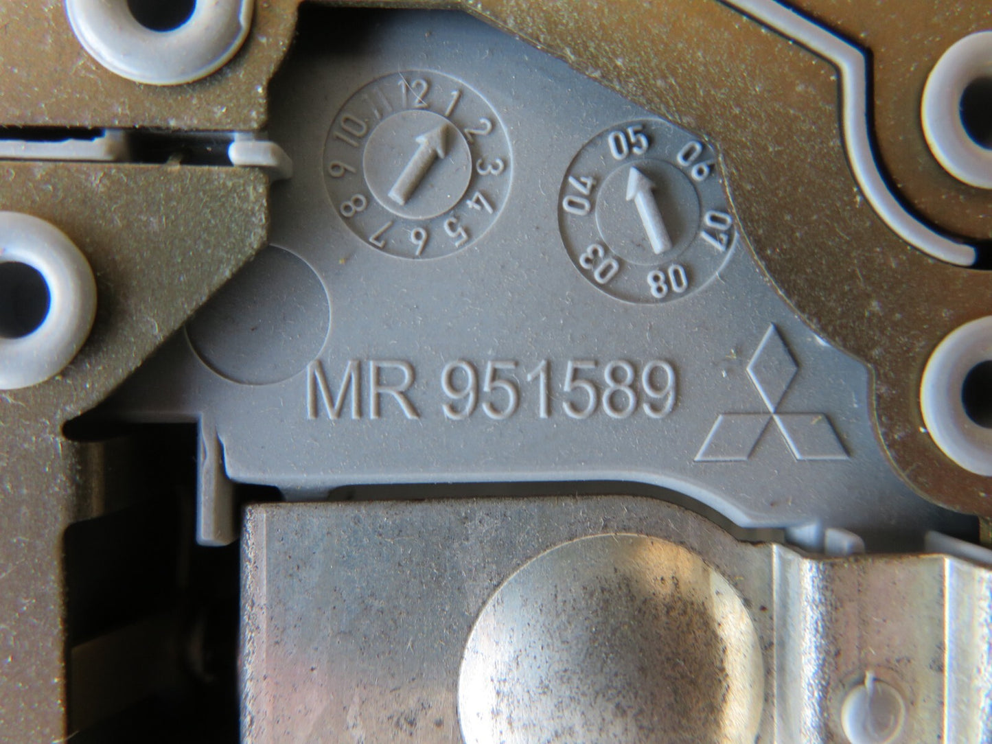 MITSUBISHI COLT CZ1 INTERIOR ROOF LIGHT MR951589 04-08 AMS1652